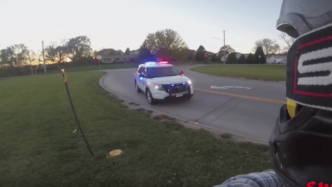 10 minute motocross police chase